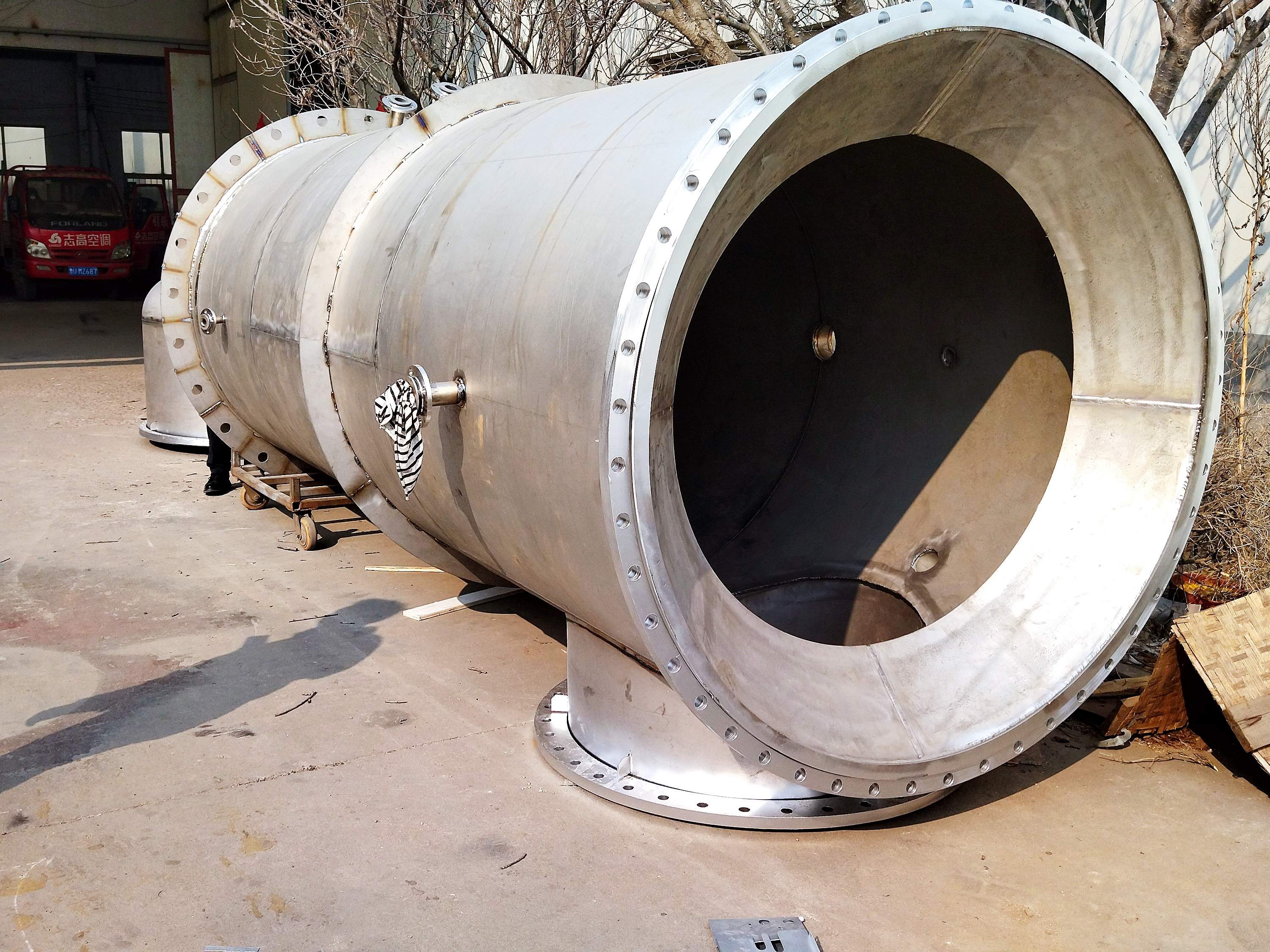 無錫  某離心機設備生產廠家鈦材料供應案例：